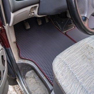 Коврики на Mitsubishi Space Gear 1994 - 2007 в Якутске