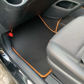 Коврики на Toyota Sienta II 2015 - 2022 в Якутске