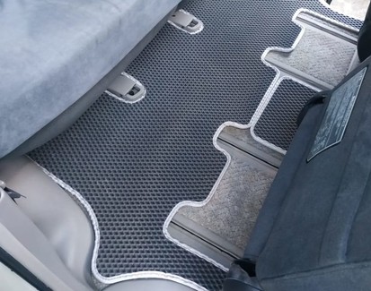 Коврики на Toyota Alphard (H10) 2002 - 2008 в Якутске