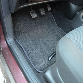 Ворсовые коврики на Ford Focus I 1998&nbsp;-&nbsp;2005 в Якутске