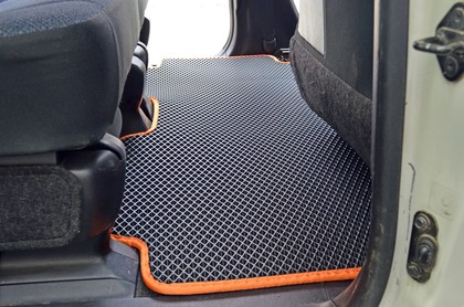 Коврики на Toyota Sienta II 2015 - 2022 в Якутске