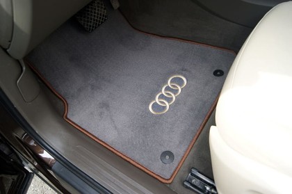 Коврики на Audi Q5 I 2008 - 2017 в Якутске