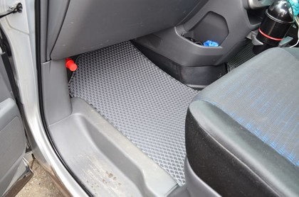 Коврики на Toyota Voxy (R70) 2007 - 2013 в Якутске