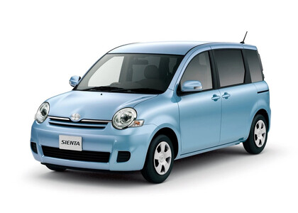 Коврики на Toyota Sienta I 2003 - 2015 в Якутске