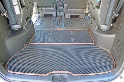 Коврики на Nissan Serena (C26) 2010 - 2016 в Якутске