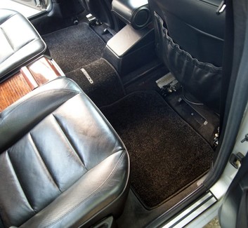 Ворсовые коврики на Mercedes E (W124) 1986 - 1996 в Якутске