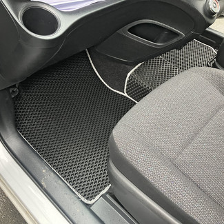 Коврики на Toyota Sienta II 2015 - 2022 в Якутске