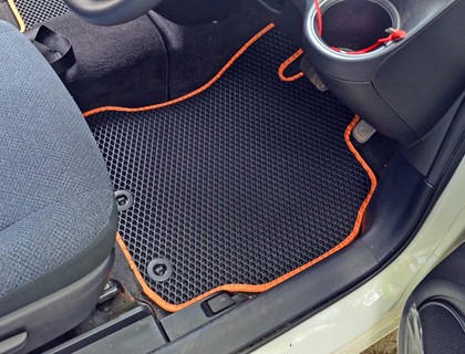 Коврики на Toyota Sienta II 2015 - 2022 в Якутске
