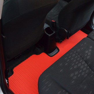 Коврики на Subaru Trezia 2010 - 2016 в Якутске